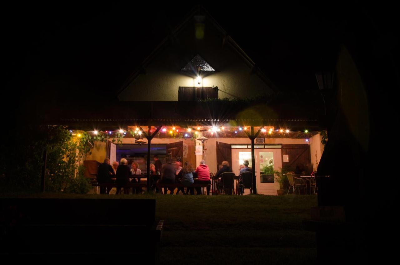 Stacaravan 6 Persoons - Camping Le Soustran Neuvic  Buitenkant foto